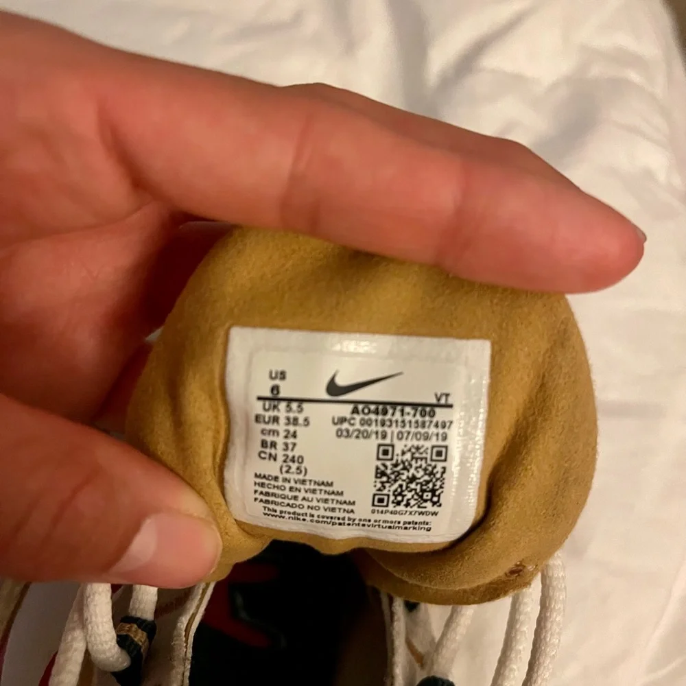 Men Nike React 270 - Picture 4 of 6